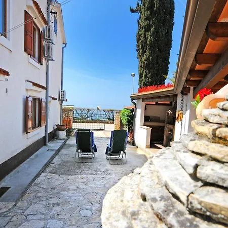Holiday home Pretty With Balcony Porec